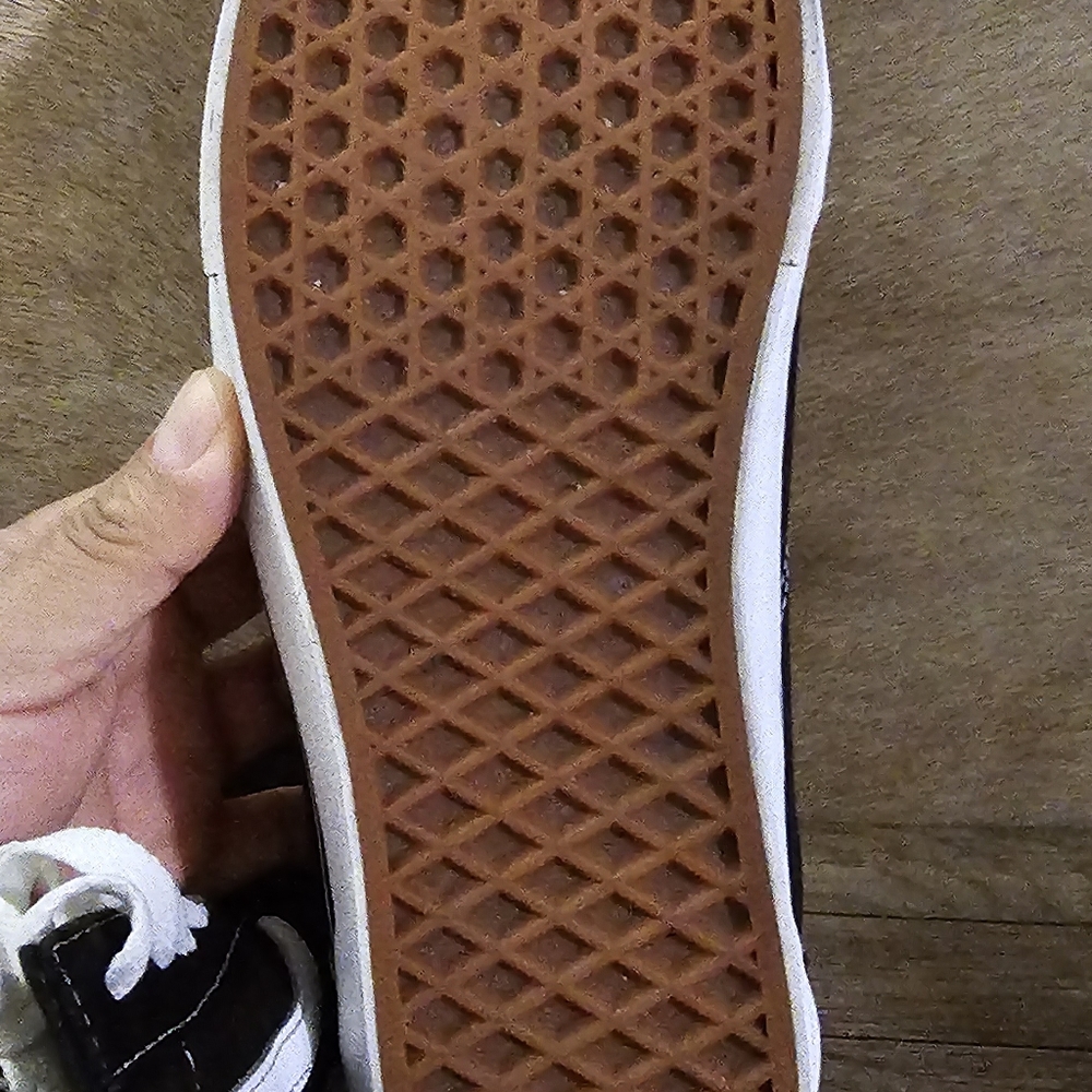 Vans - Picture 2 of 3